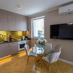Aparti Goldnwhite Galaxy Appartement *