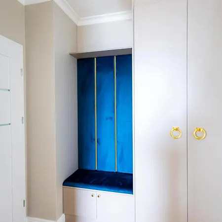 Aparti Goldnwhite Galaxy דירה *