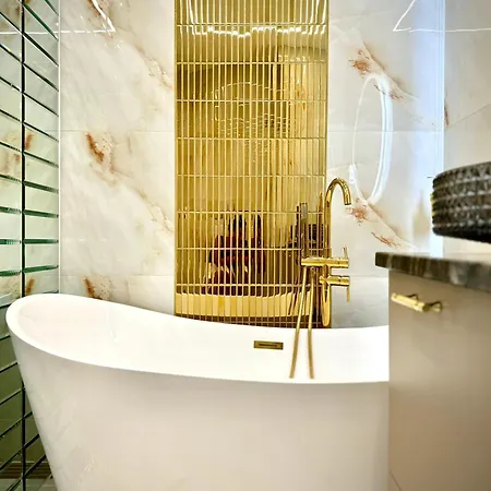 דירה Aparti Goldnwhite Galaxy