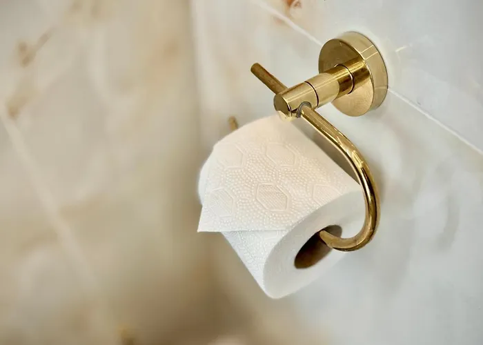 Aparti Goldnwhite Galaxy 公寓 *